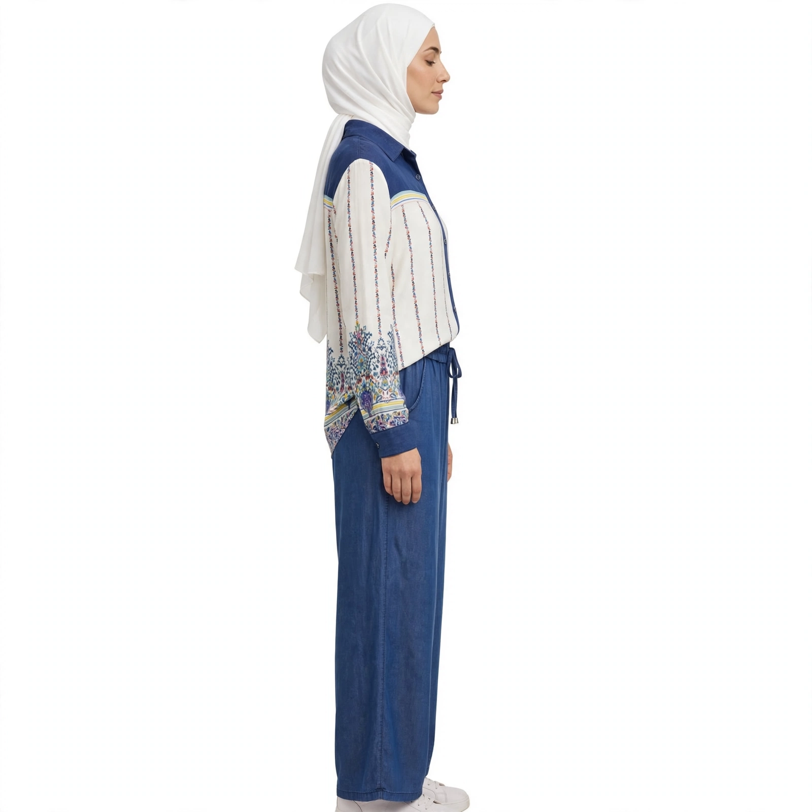 Ensemble 022 – Image 2