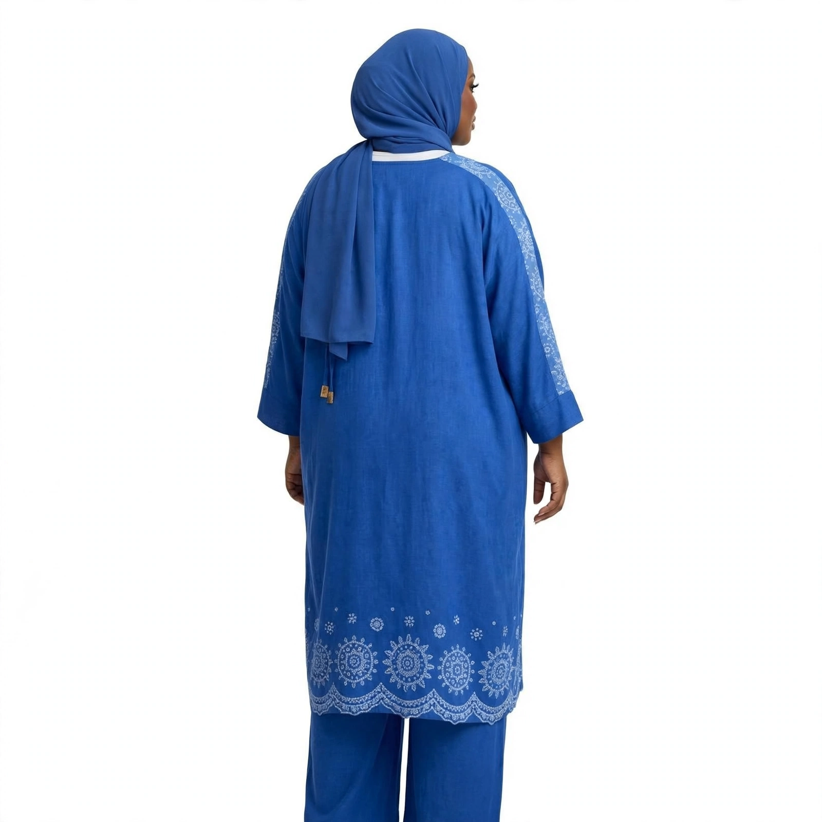 Ensemble 013 – Image 4